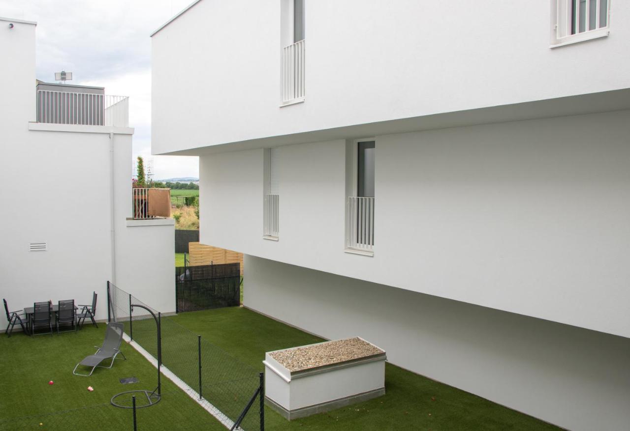 Flat2Go Modern Apartments - Harmony Of City And Nature Vienna Esterno foto